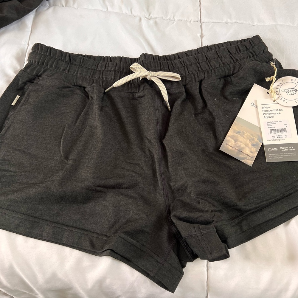 Vuori halo performance shorts